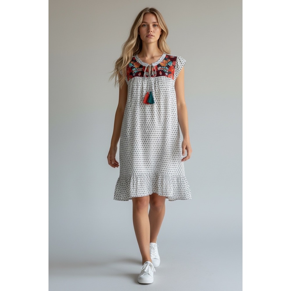 THML Embroidered Floral Tassel Ruffle Shift Dress Size Medium